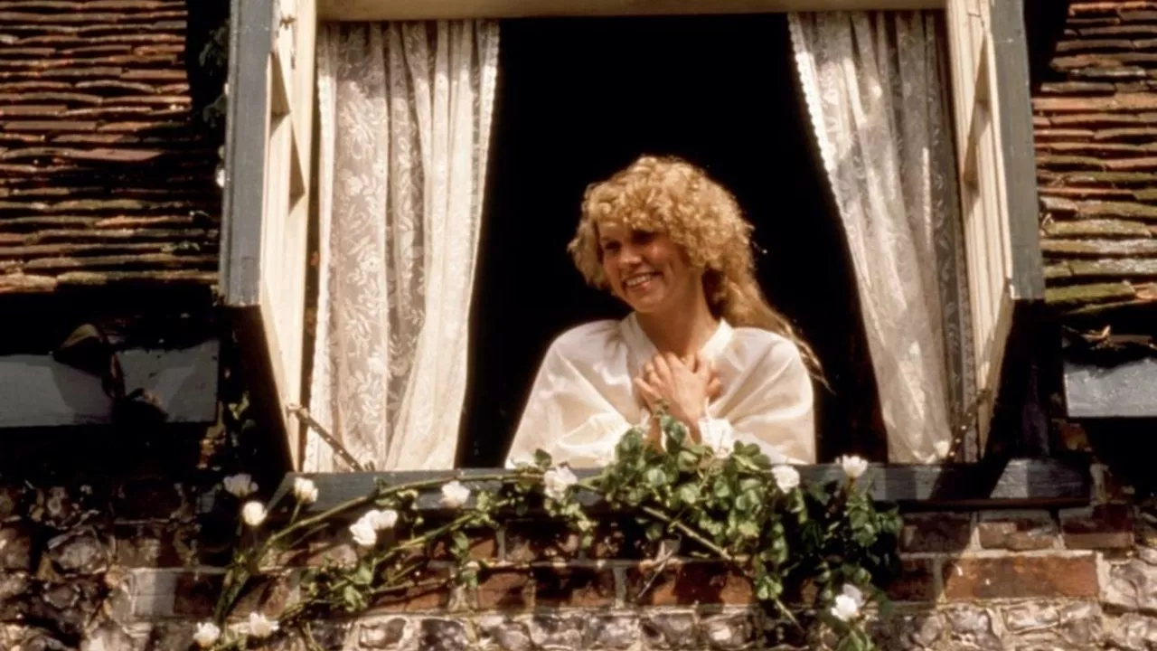 video-section-banner-image