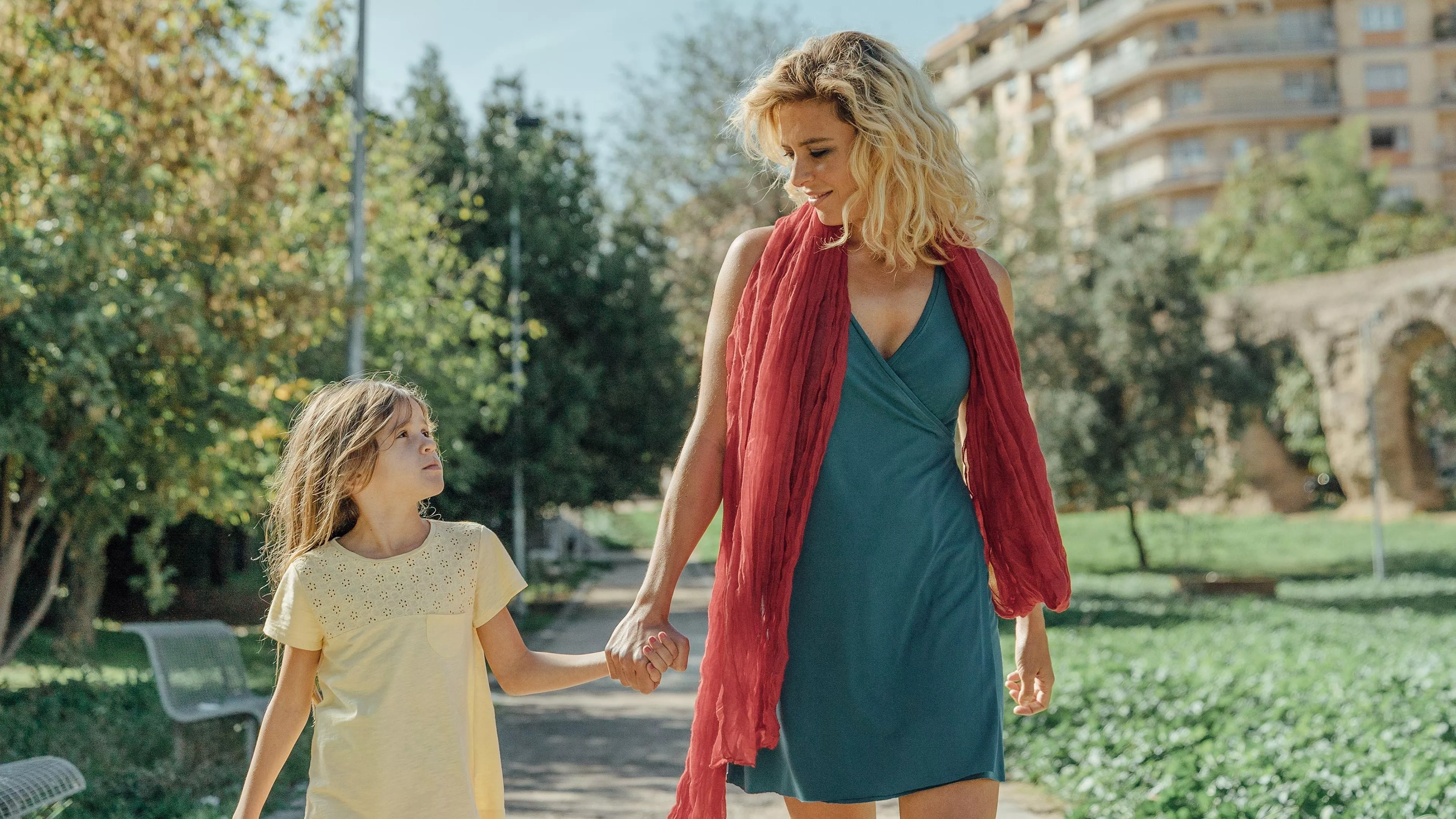 video-section-banner-image