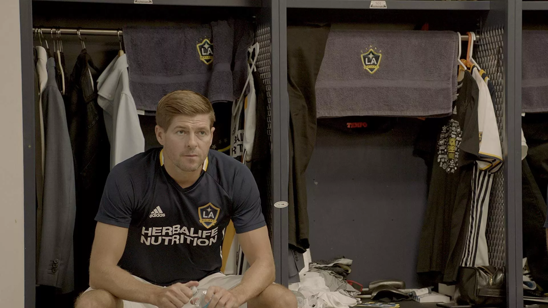 video-section-banner-image